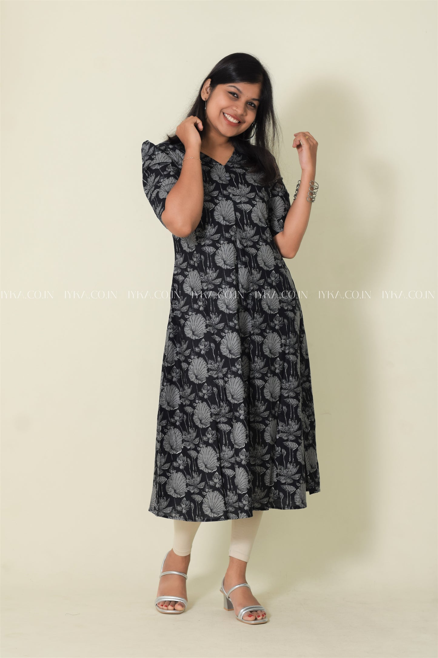 IYKA- BLACK AND GREY COTTON ALINE KURTHI #00129KUR