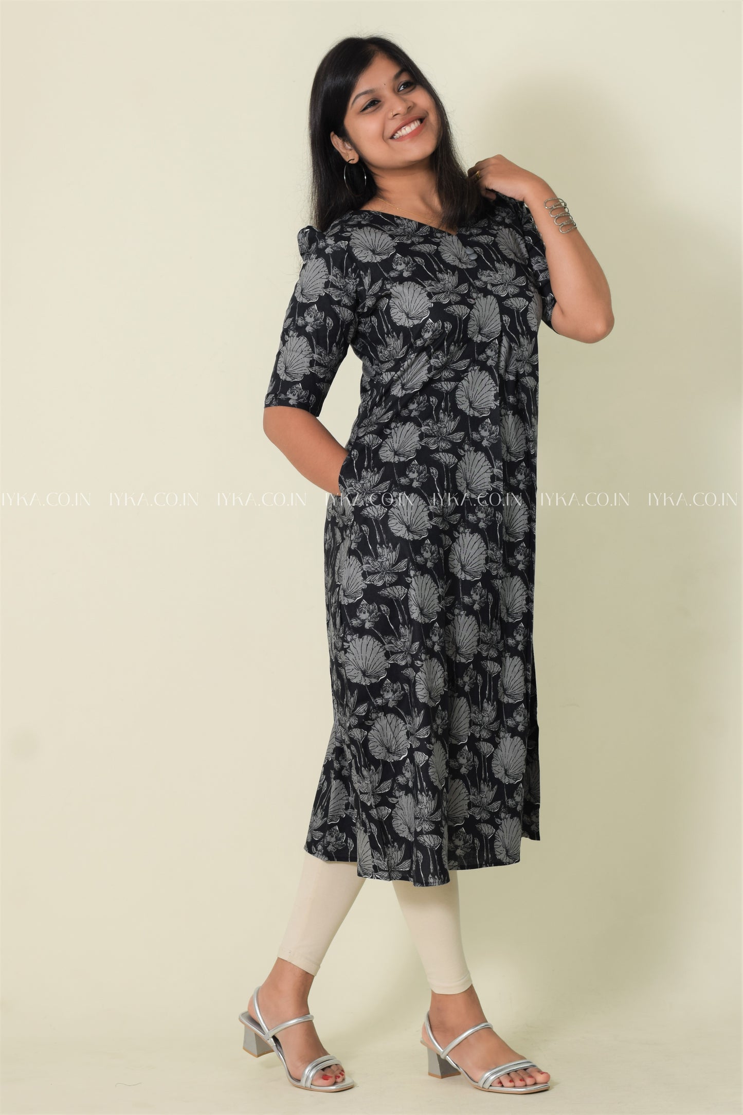 IYKA- BLACK AND GREY COTTON ALINE KURTHI #00129KUR