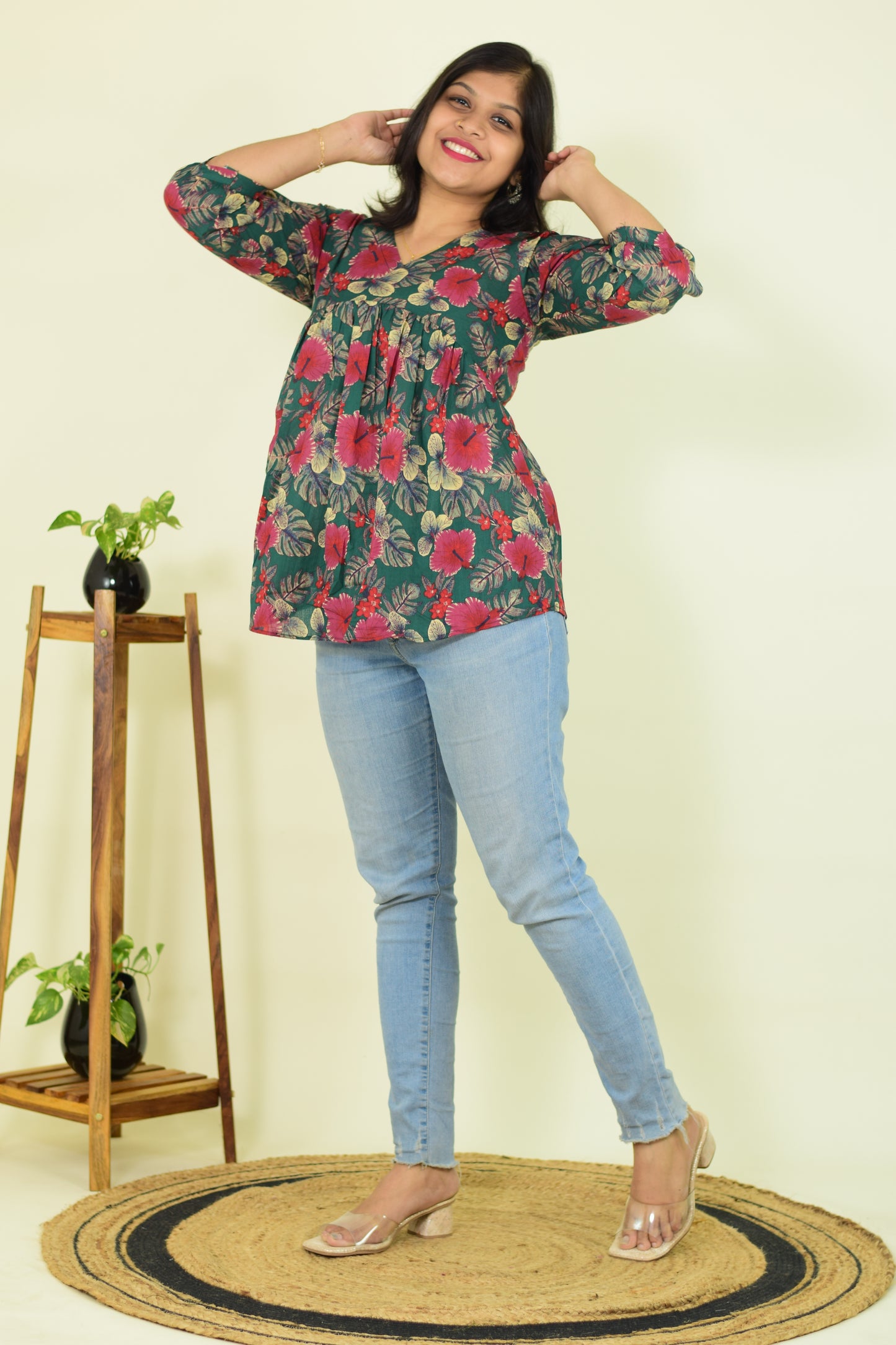 Vrindavan Short Kurthi