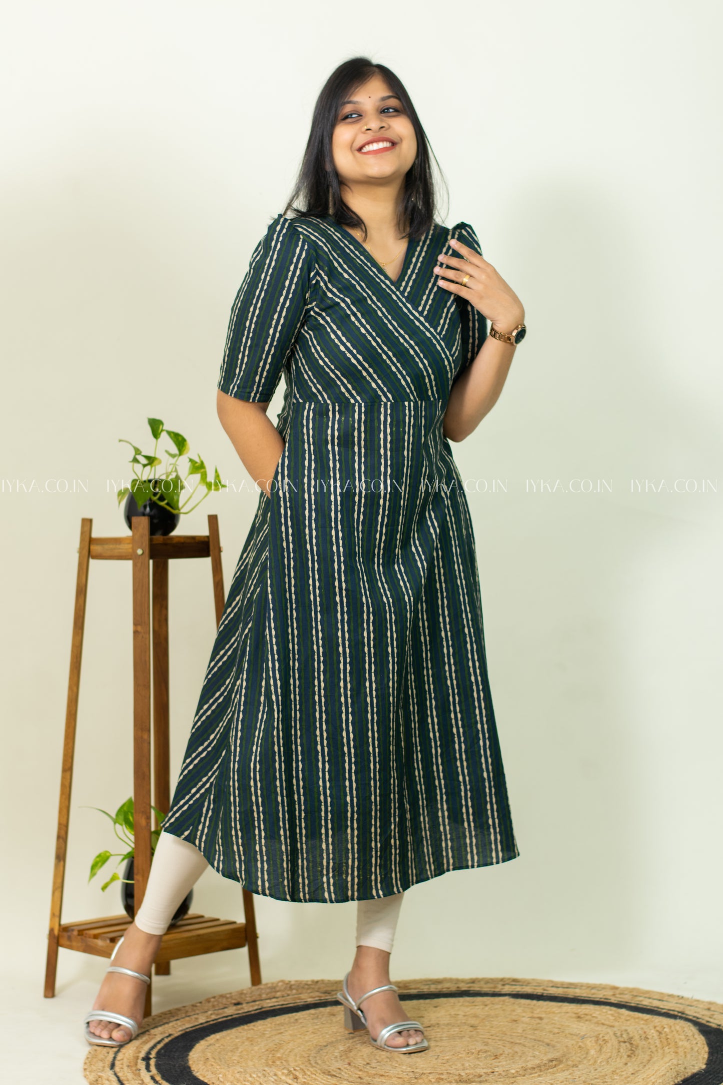 Emerald Crossline Kurtha