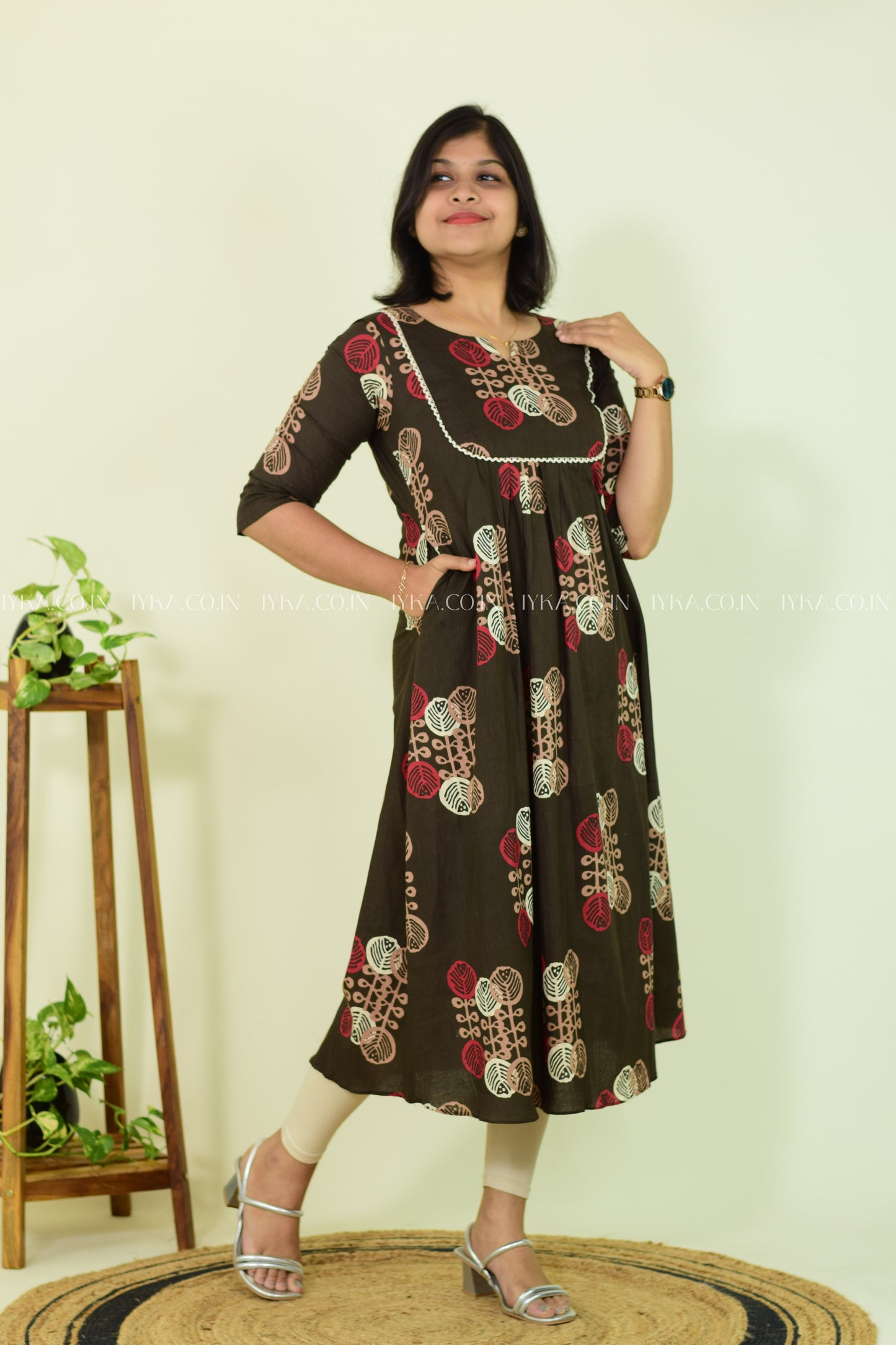Coffee Bloom Lace