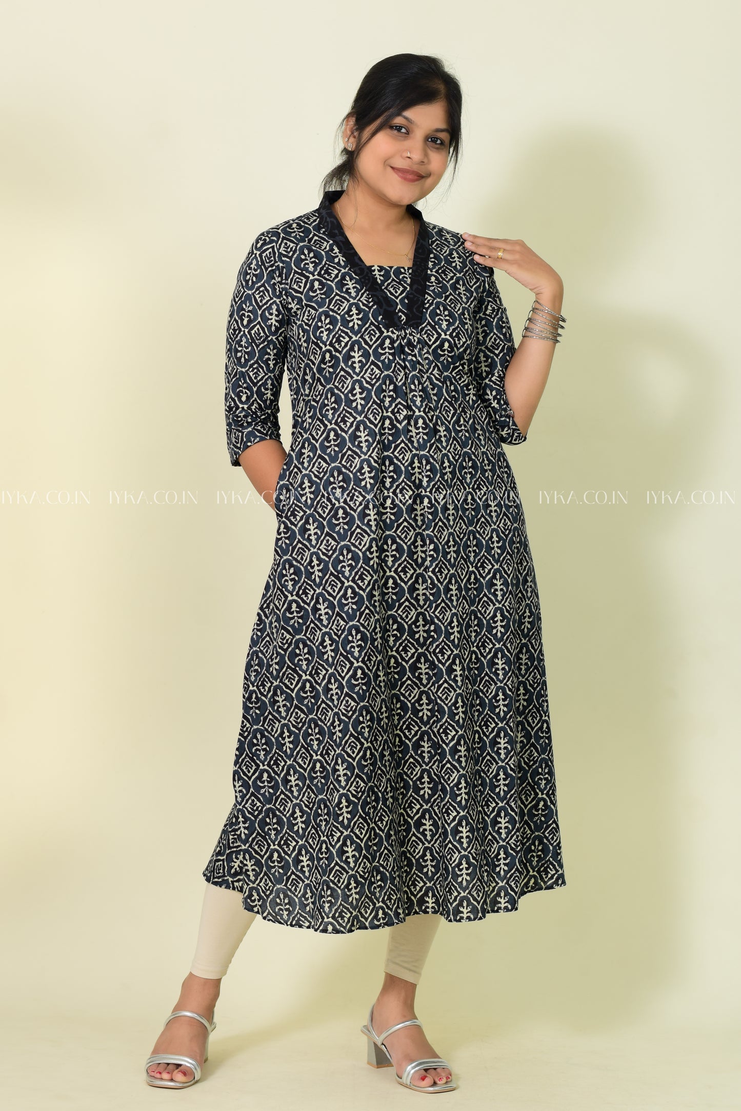 IYKA-GREY AND BLACK COTTON ALINE KURTHI#00186KUR
