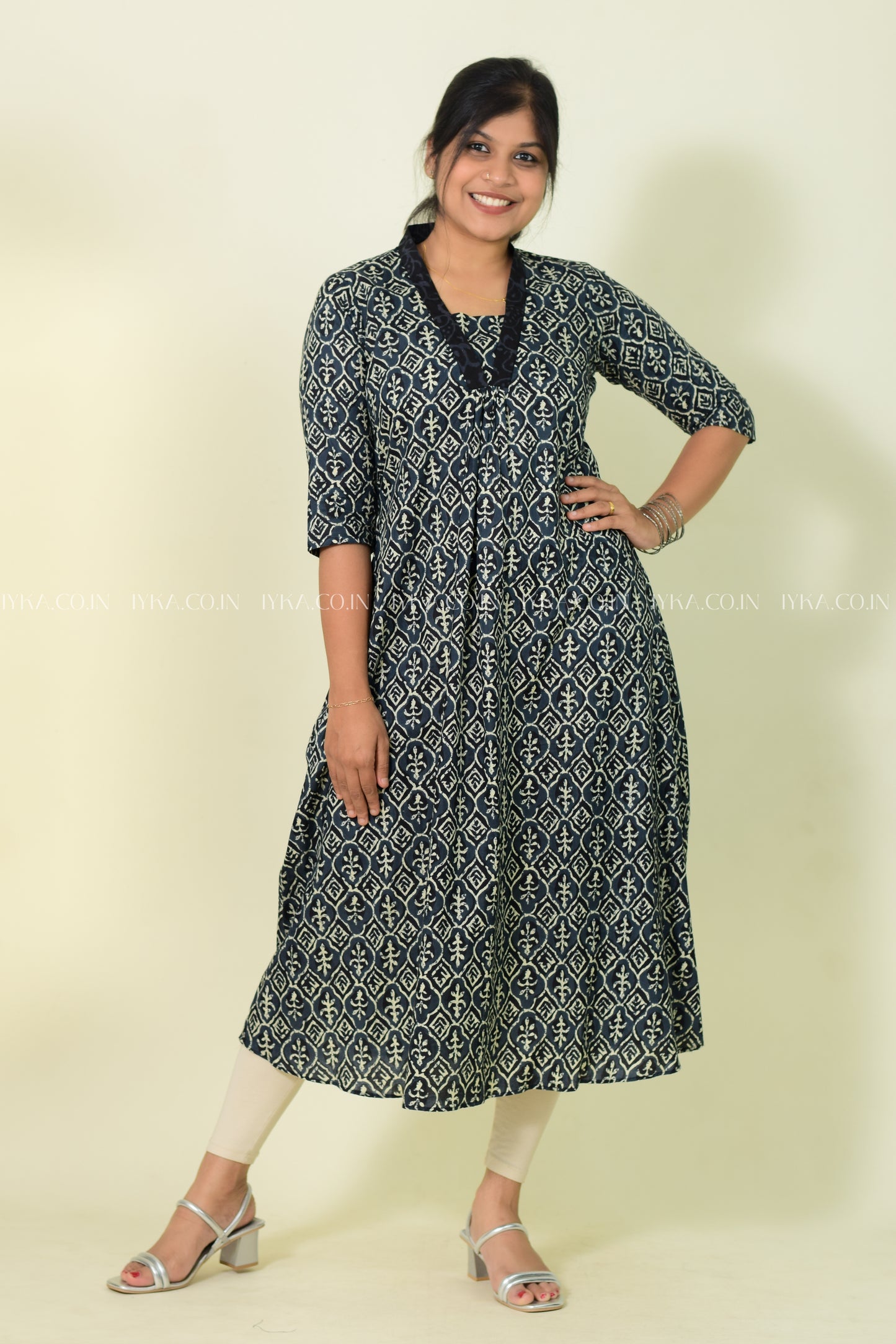 IYKA-GREY AND BLACK COTTON ALINE KURTHI#00186KUR