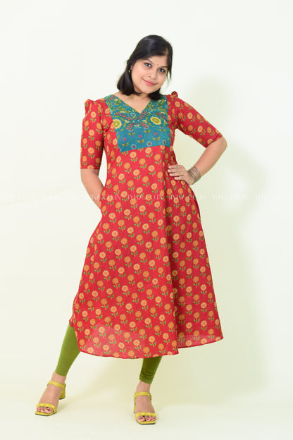 IYKA-RED AND GREEN COTTON ALINE KURTHI#00224KUR