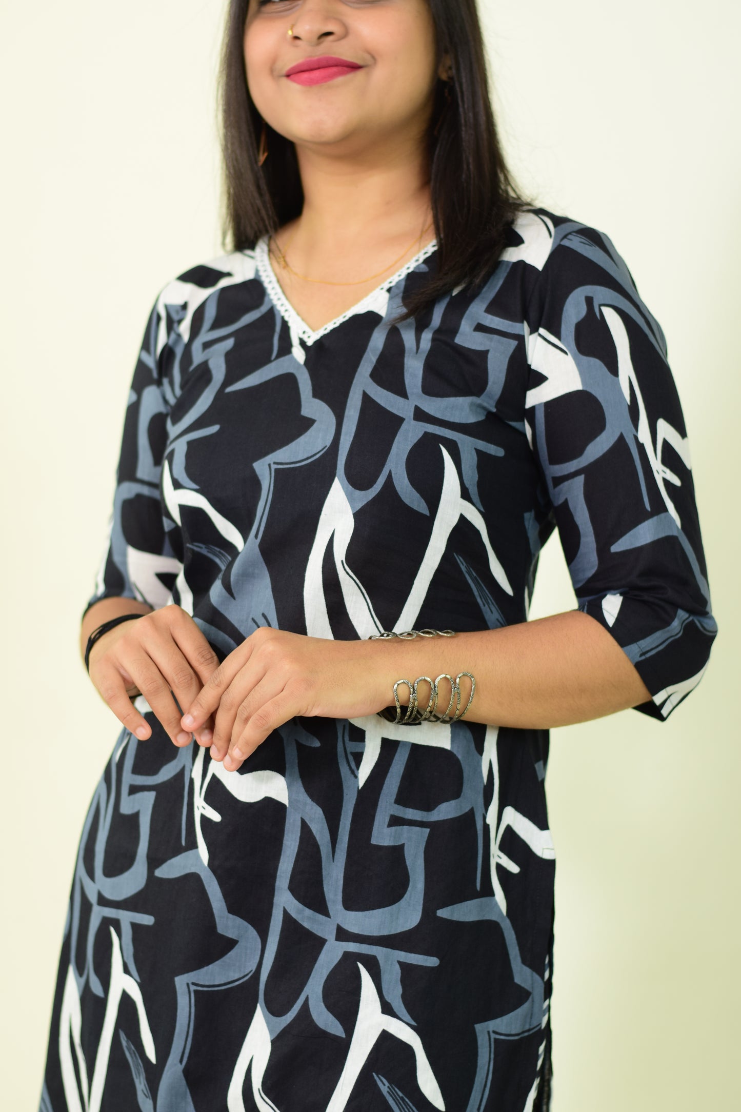 Essential Black & White