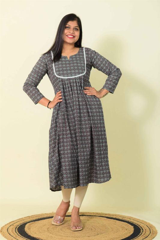 Lace Whisper – Black