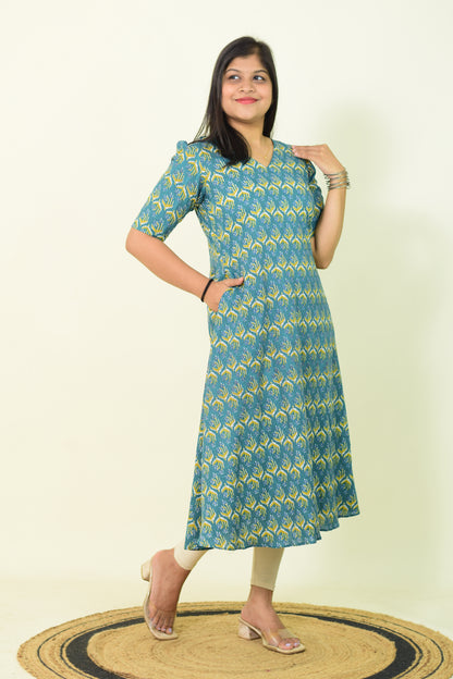 Neel Mayura Kurtha