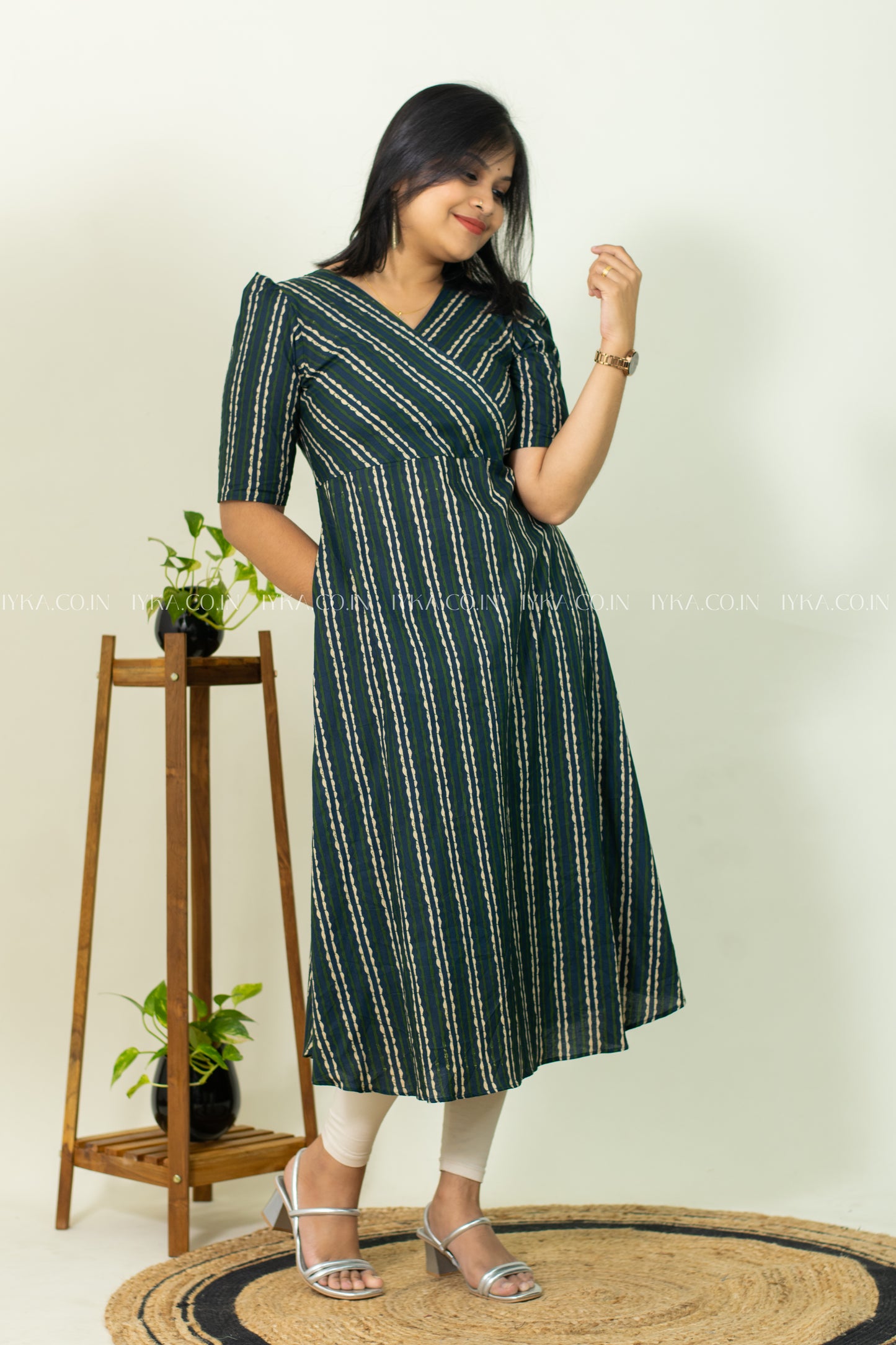Emerald Crossline Kurtha