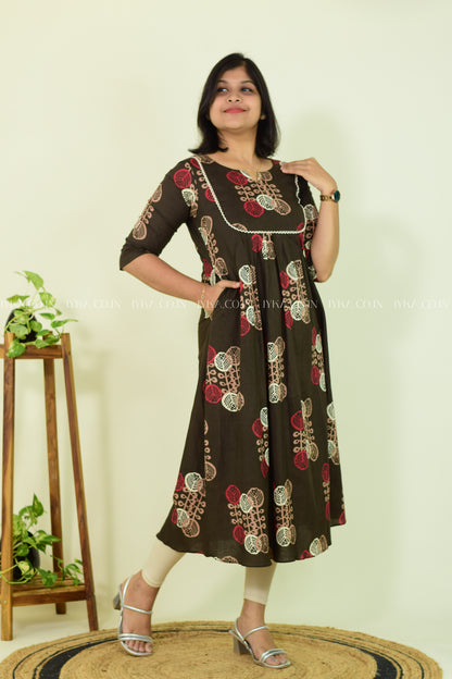 Coffee Bloom Lace