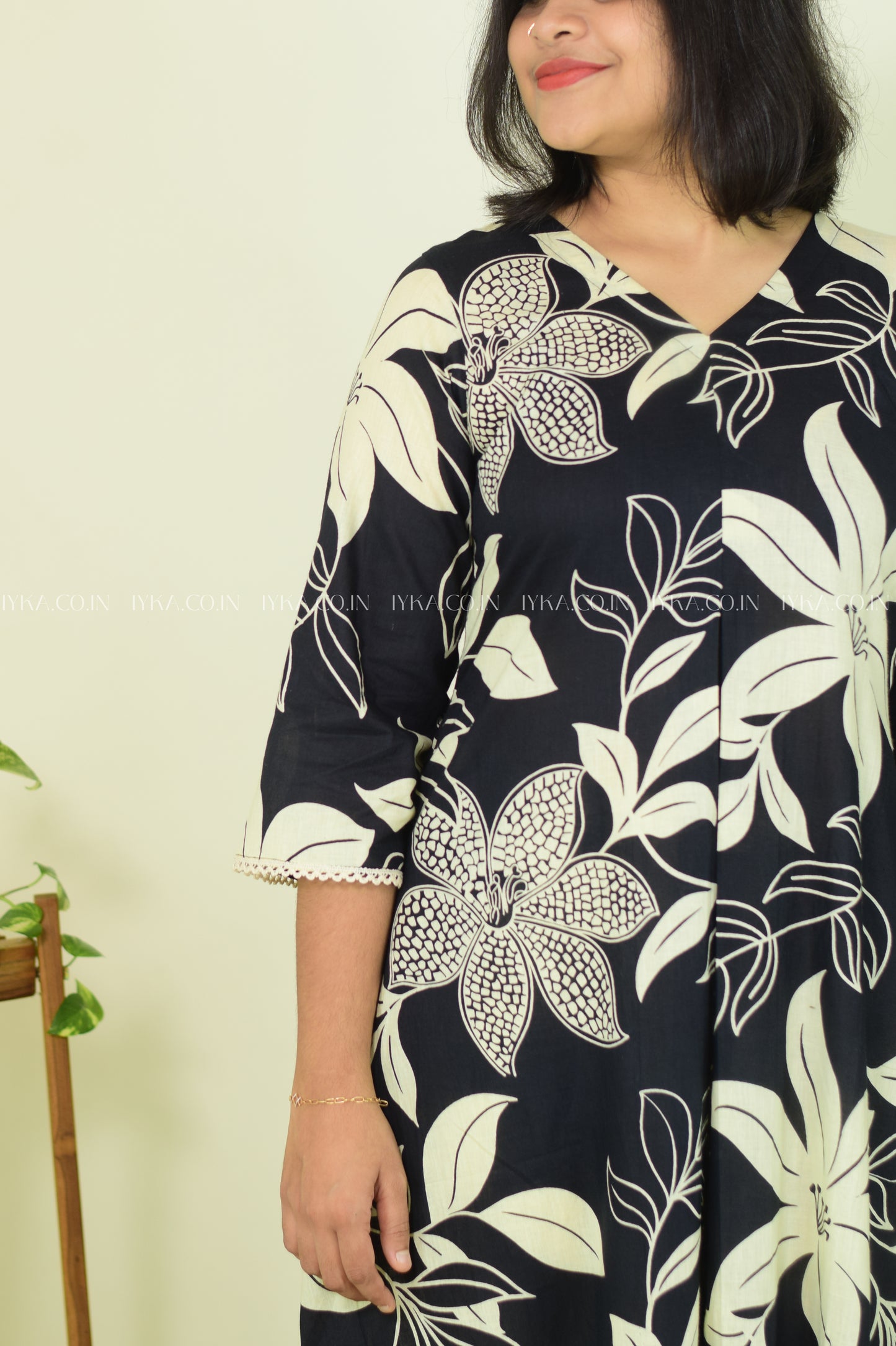 Whispers of Lace – Black Floral