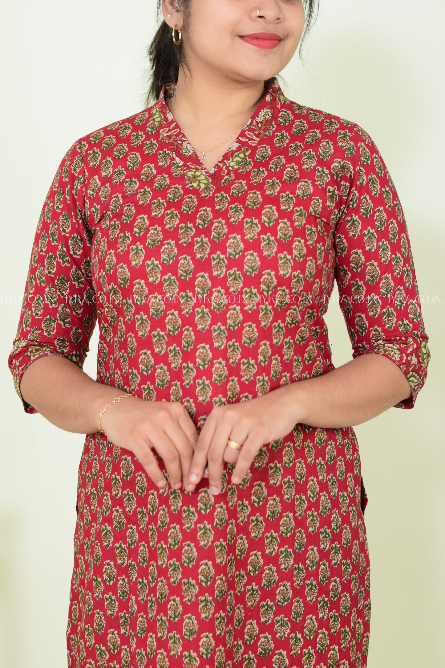 IYKA- RED FLORAL PRINTED COTTON SLITTED KURTHI #00254KUR