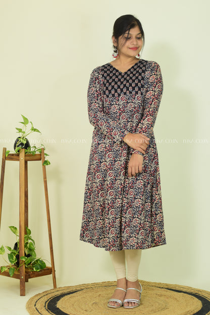 Kalamkari Grace