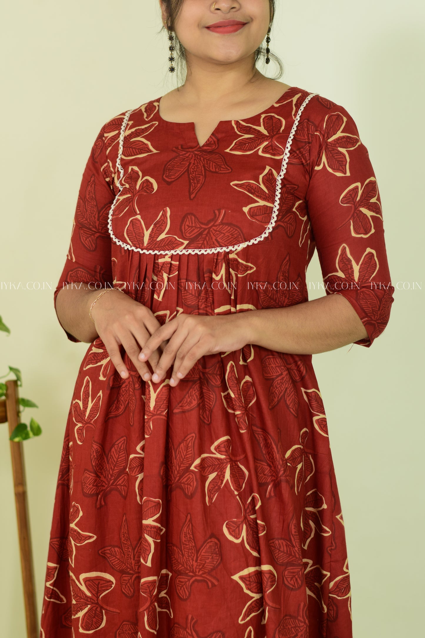 Floral Embrace – Red Kurthi