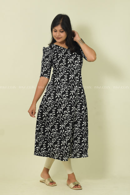 IYKA- BLACK AND WHITE ALINE KURTHI #00121KUR