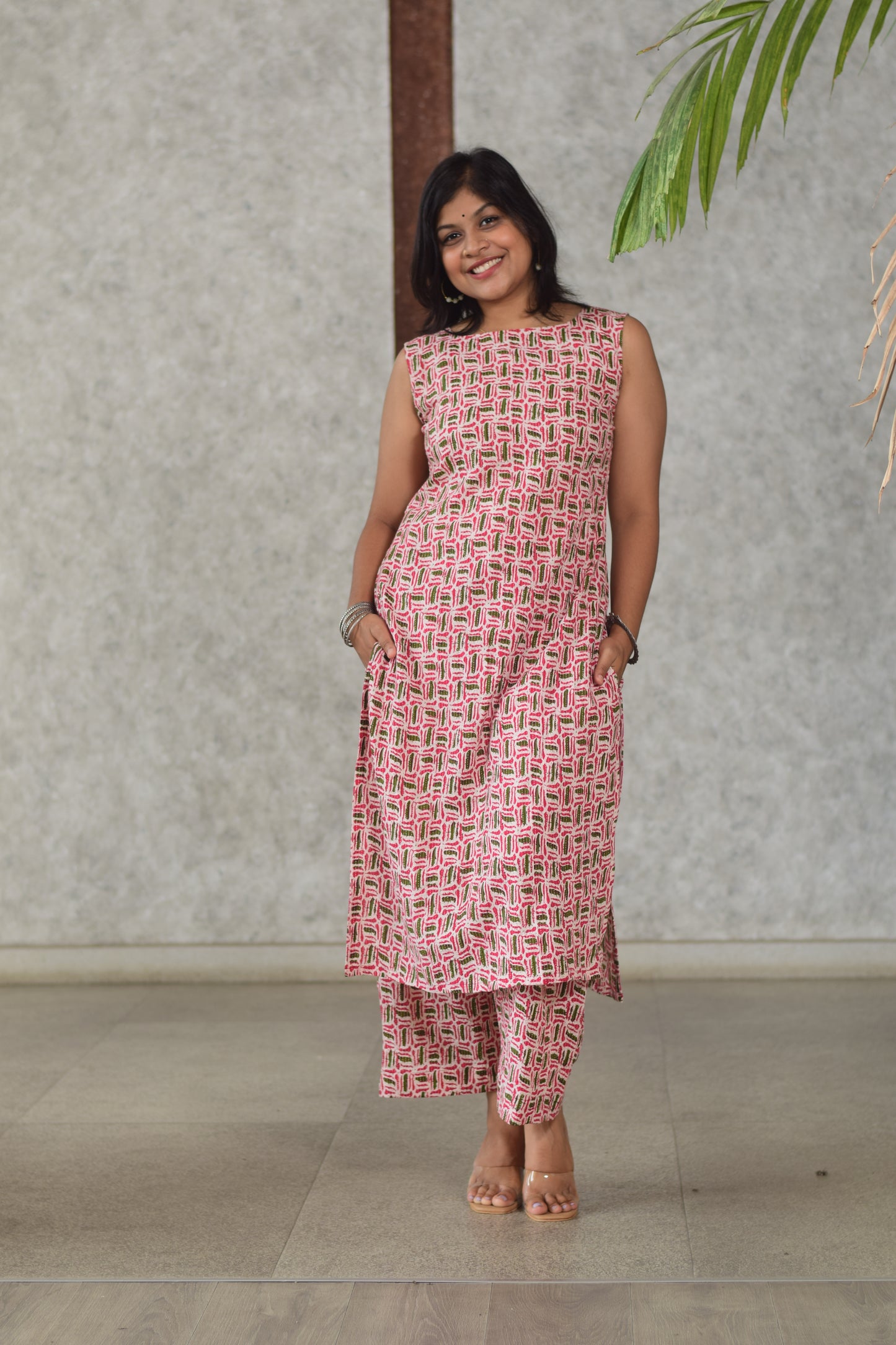 Threadline Katha Set (Sleeves attached inside)