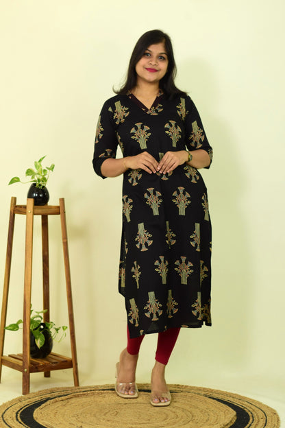 Raat-Laal Slit Kurta