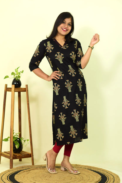 Raat-Laal Slit Kurta